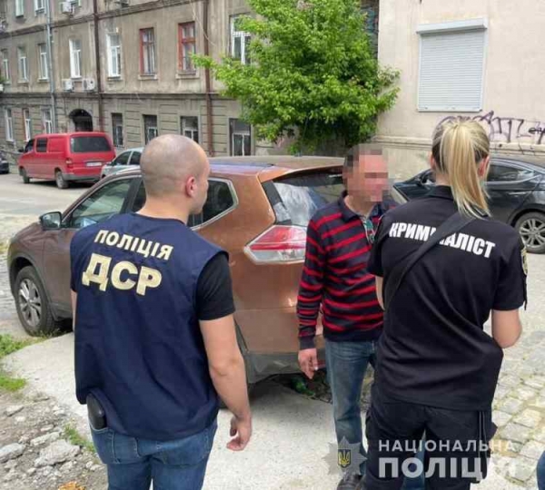 На взятке в 50 тысяч в Одессе задержали директора коммунального предприятия. Видео