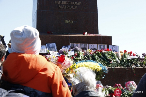 Одесса отмечает День победы: что происходит на Аллее Славы. Фото