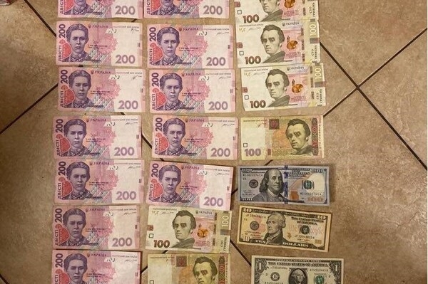 100 долларов за час: в Одессе полицейские организовали центр вызова проституток