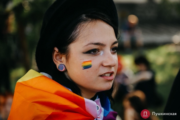 «Жить свободно, жить без страха»: как в Одессе прошел ЛГБТ-прайд. Фоторепортаж