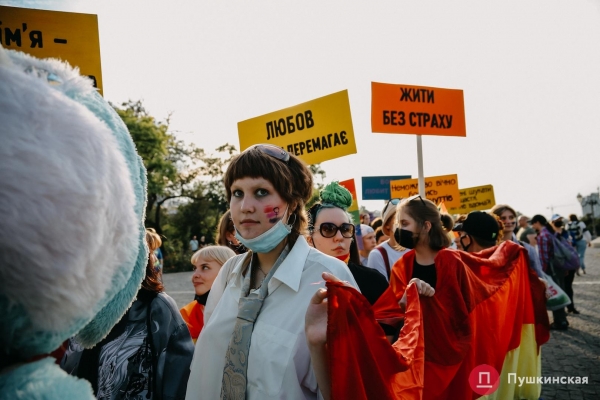 «Жить свободно, жить без страха»: как в Одессе прошел ЛГБТ-прайд. Фоторепортаж