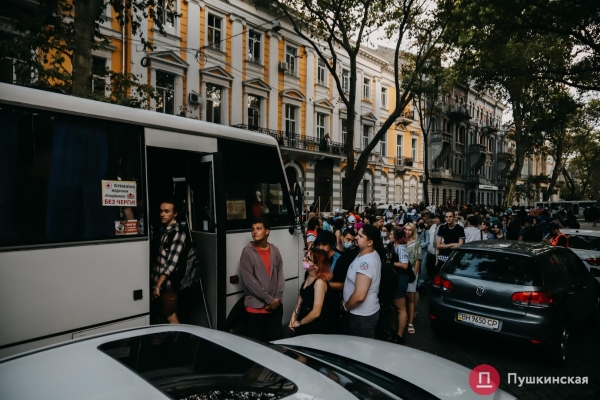 «Жить свободно, жить без страха»: как в Одессе прошел ЛГБТ-прайд. Фоторепортаж