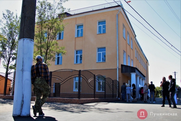 На окраине Одессы открыли школу, деньги на капремонт которой дали европейцы. Фото