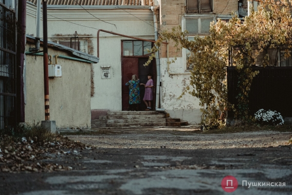 Нетуристическая Одесса, часть 3: поселок Большевик — район, который застыл во времени. Фоторепортаж