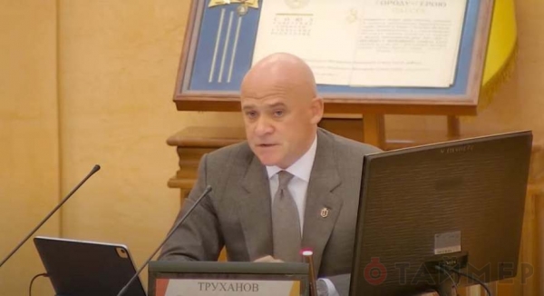 Труханов велел срочно найти цистерны для доставки кислорода из других городов 