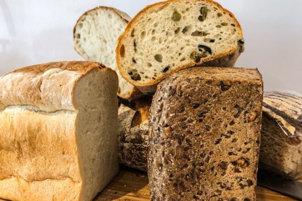 
Цены на хлеб и другие соцпродукты зафиксируют: Шмыгаль анонсировал новые программы поддержки для бизнеса
