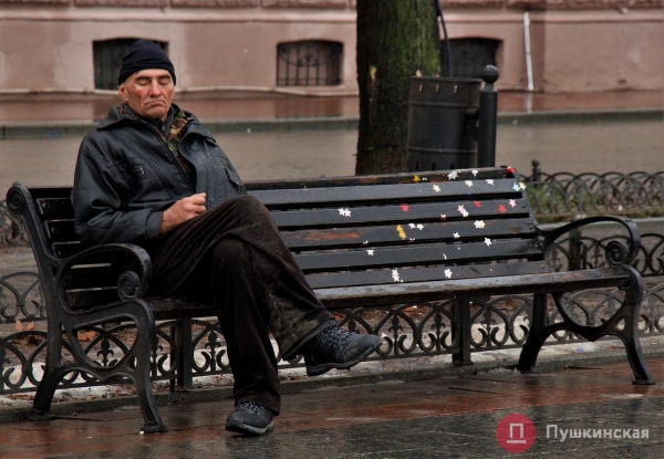 Позитив, несмотря на погоду: как центр Одессы встретил первое утро нового года. Фоторепортаж