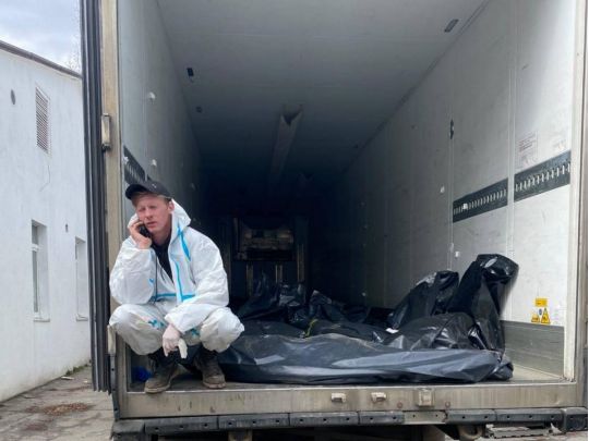 «Окупанти зайшли до будинку, де на ліжку лежала 90-річна бабуся, та вистрілили їй у голову»: трунар Ігор Середа про звірства рашистів у Бучі