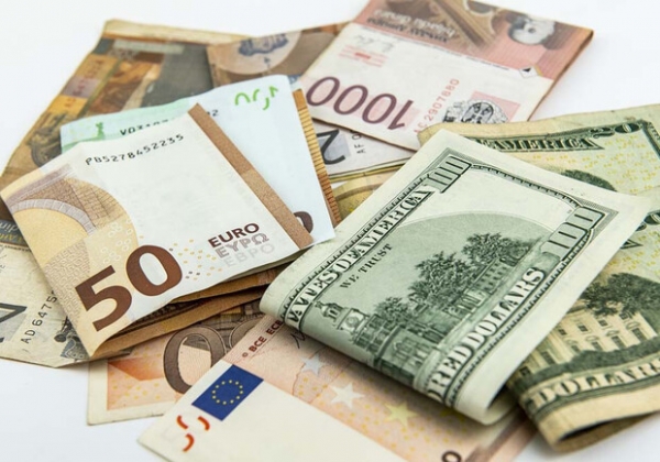 Курс валют в Украине 2 октября 2022: сколько стоит доллар и евро