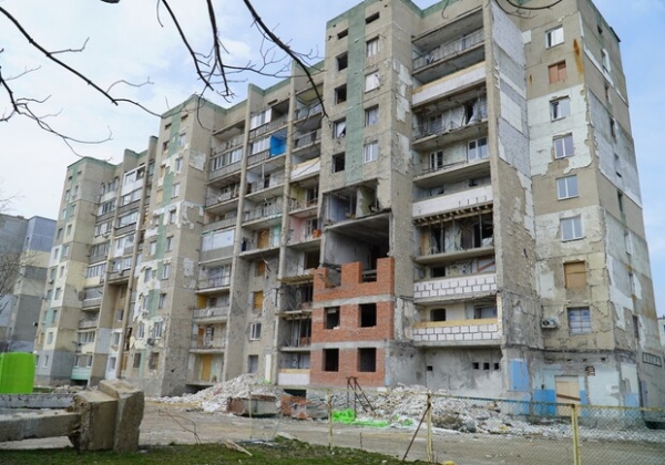 Глава Одесской ОВА недоволен ремонтом пострадавшей от обстрела многоэтажки в Сергеевке: причина