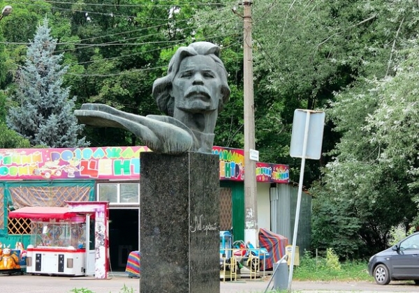 В Одессе снесут памятник Максиму Горькому