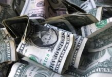 Курс валют в Украине 3 мая 2023: сколько стоит доллар и евро