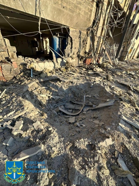 Разрушенные морвокзал и отель: прокуратура начала расследование ночного обстрела Одессы