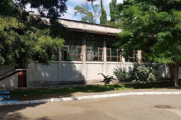 Летний кинотеатр в санатории Чкалова в Одессе вернули государству