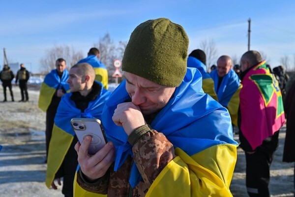 Из российского плена вернулись домой восемь пограничников из Одесской области
