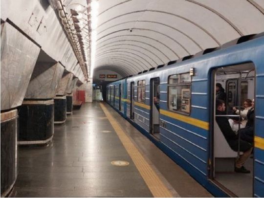 У київському метро вводять новий графік руху поїздів: з чим це пов'язано та якими будуть інтервали