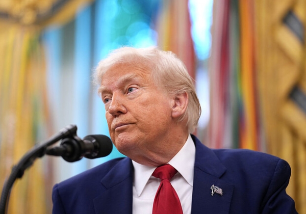 Трамп поговорил с Путиным после атаки дронов на российские авиабазы